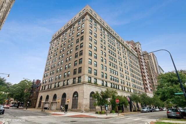 2100 N Lincoln Park West #5DN property in Chicago