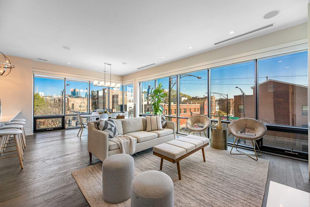 Luxury living space with panoramic Chicago views