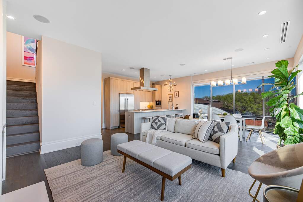 Designer kitchen and refined entertaining spaces