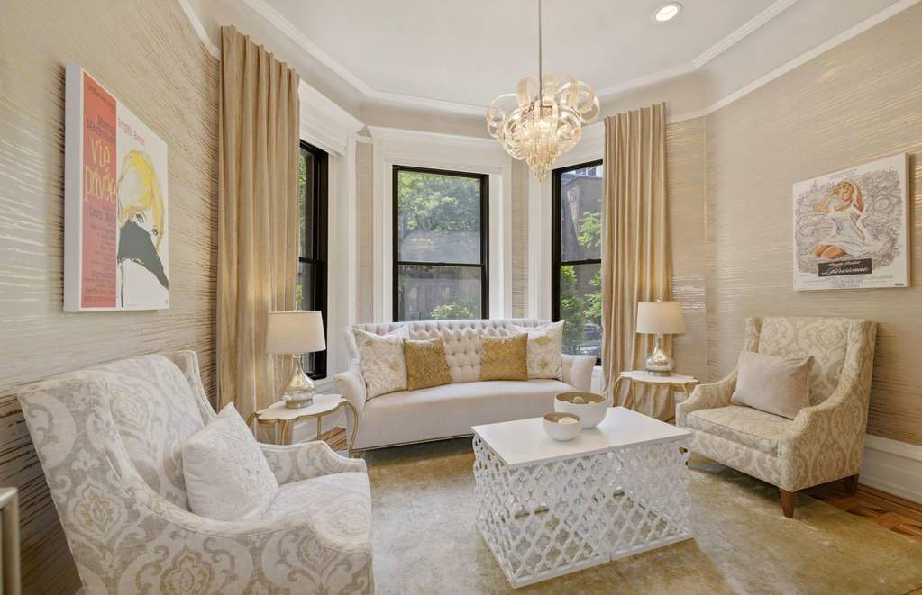 Park Tower penthouse interior at 800 North Michigan Avenue