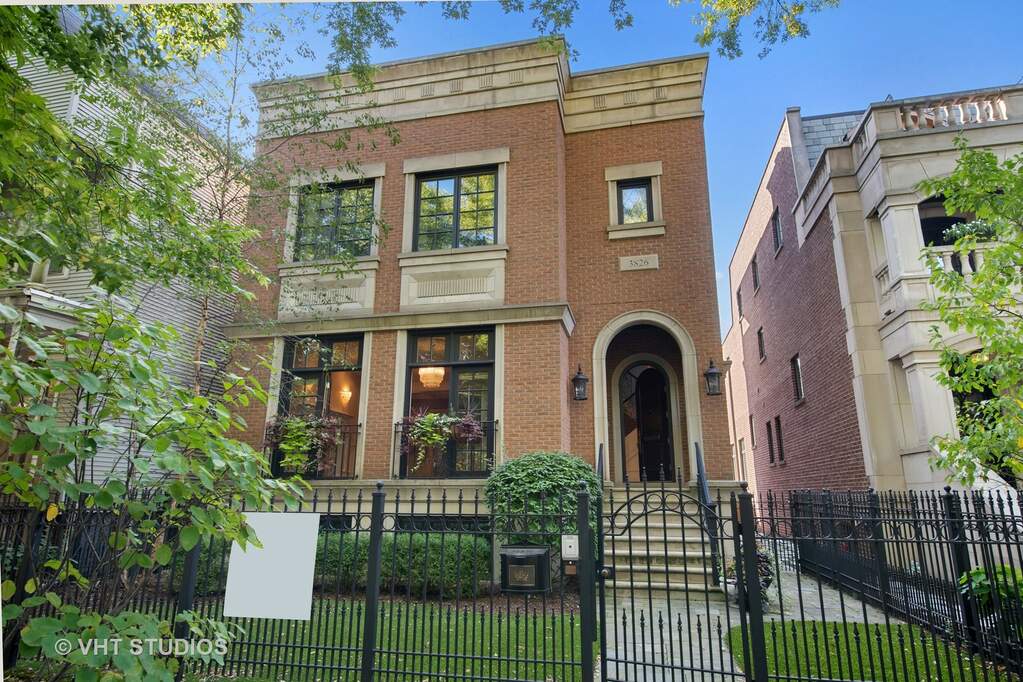 3826 N Wayne Avenue property in Chicago