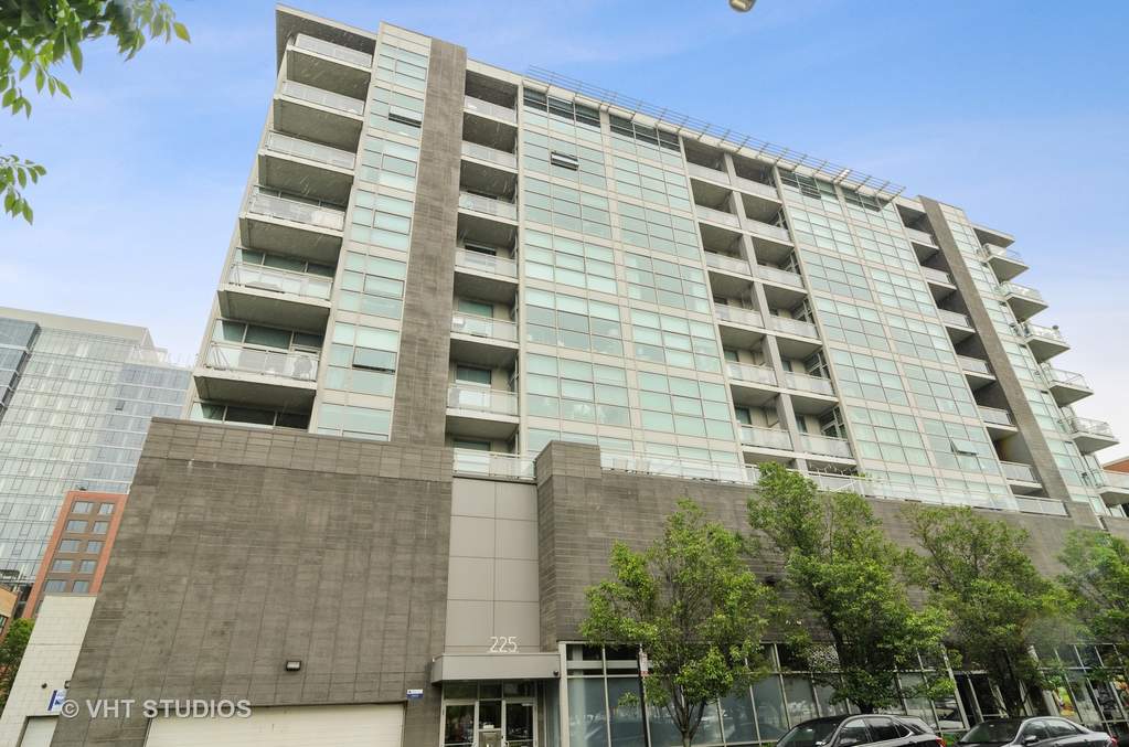 225 S Sangamon Street #302 property in Chicago