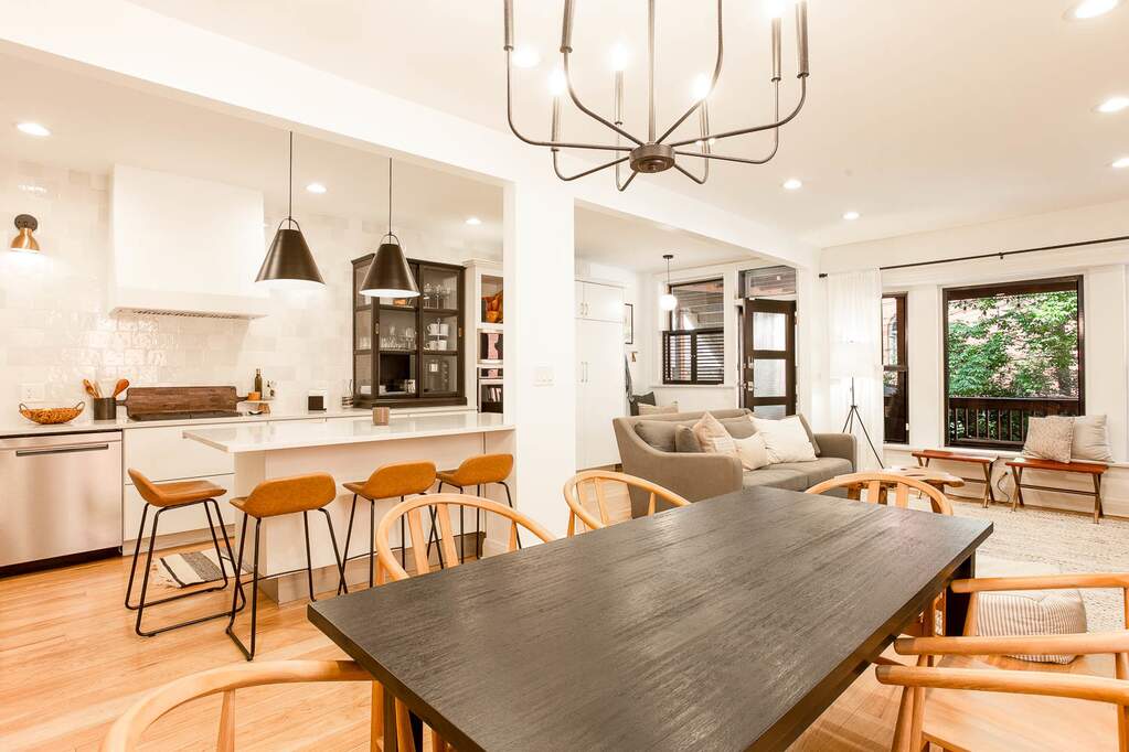 Luxury living space with panoramic Chicago views