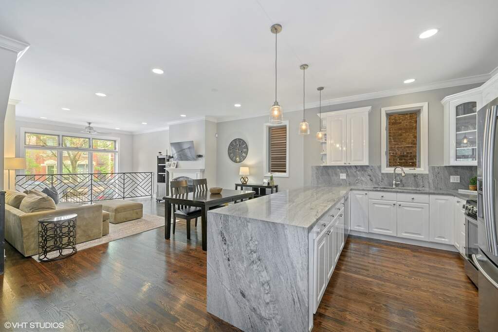 Park Tower penthouse interior at 800 North Michigan Avenue