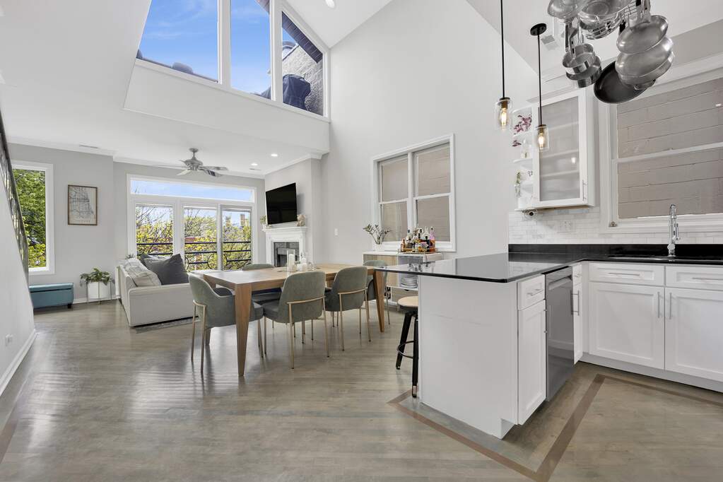 Park Tower penthouse interior at 800 North Michigan Avenue