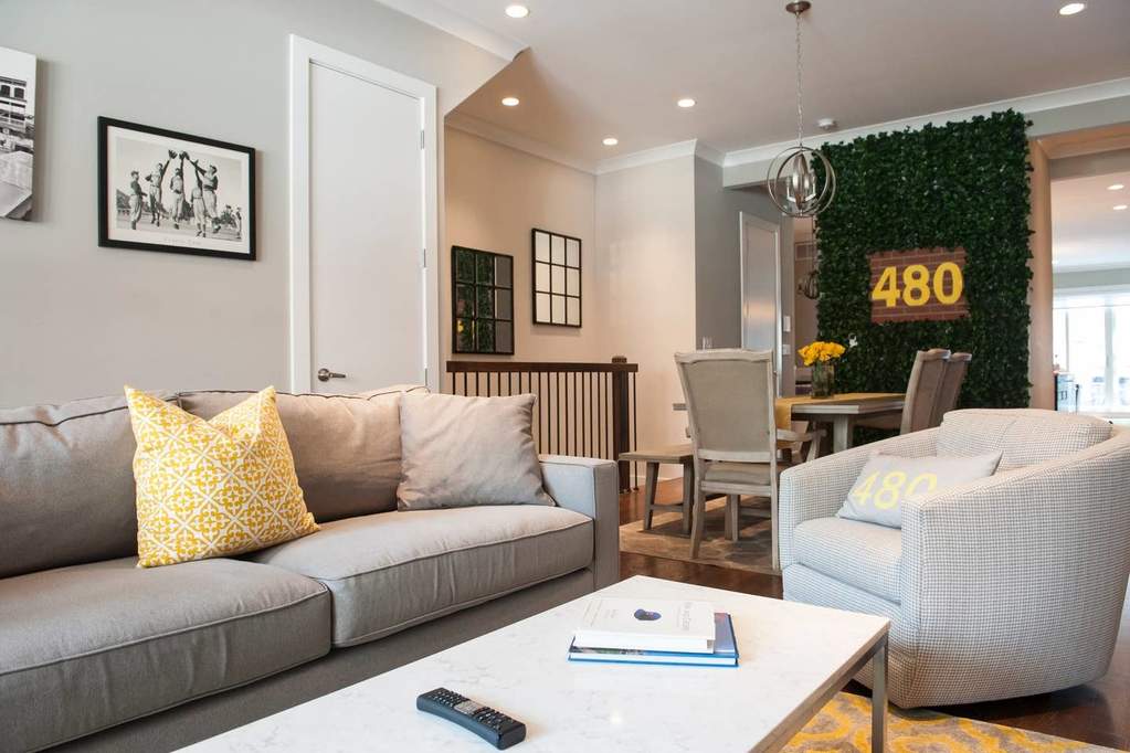 Luxury living space with panoramic Chicago views
