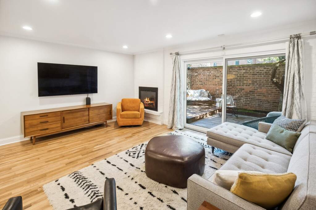 Luxury living space with panoramic Chicago views