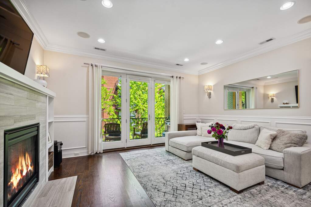 Designer kitchen and refined entertaining spaces