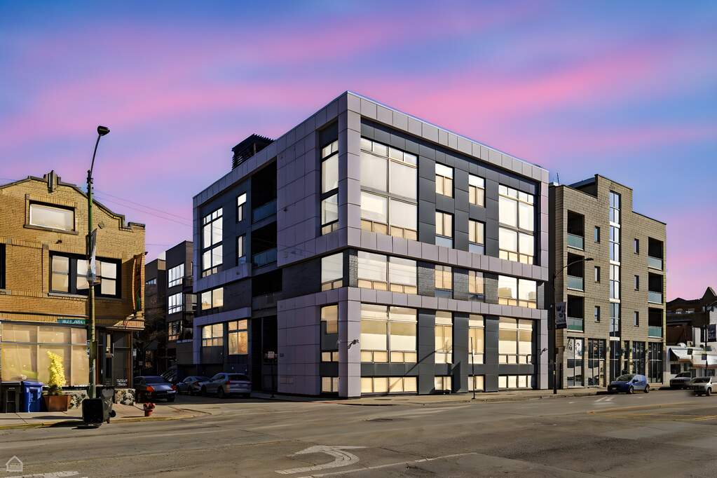 1555 W Fry Street #203 property in Chicago
