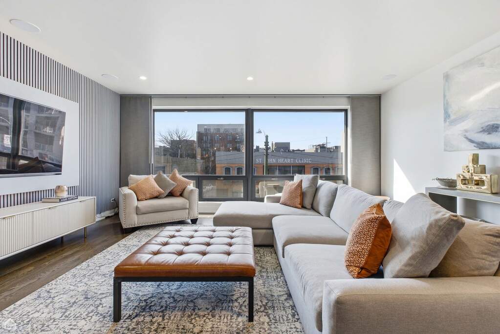 Designer kitchen and refined entertaining spaces