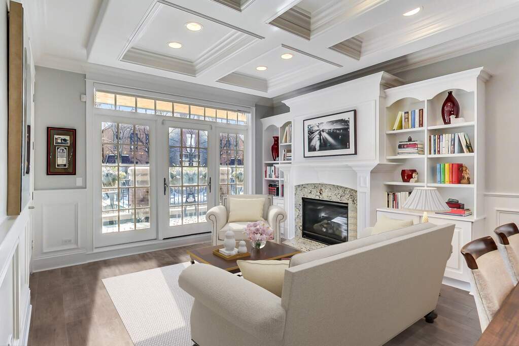 Designer kitchen and refined entertaining spaces