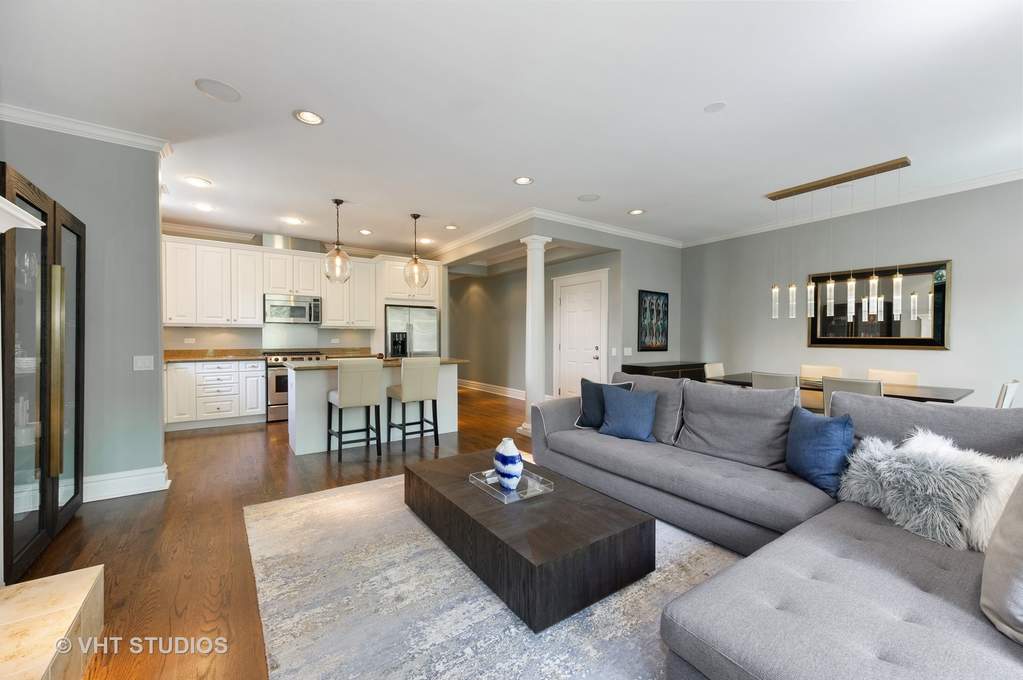 Private full-floor residence detail at Park Tower