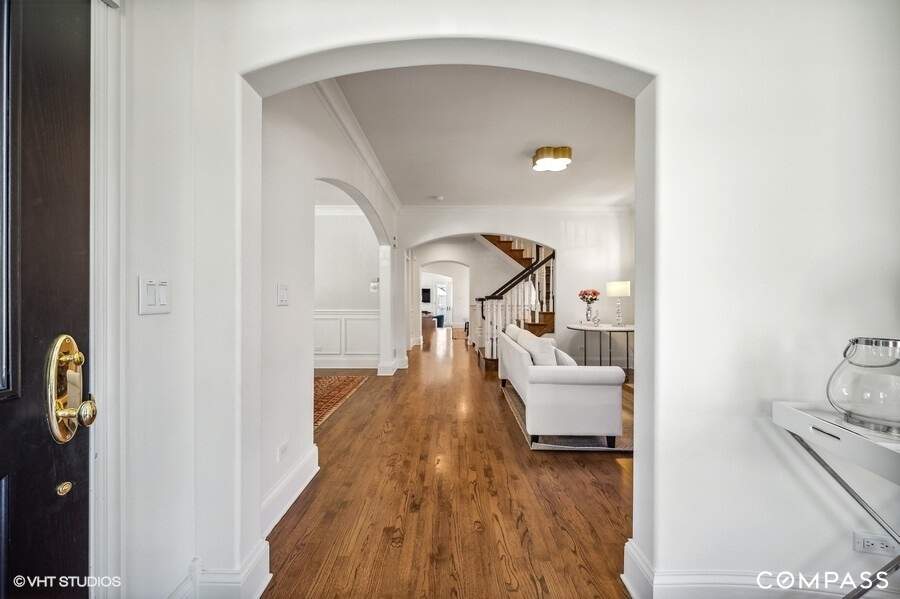 Private full-floor residence detail at Park Tower