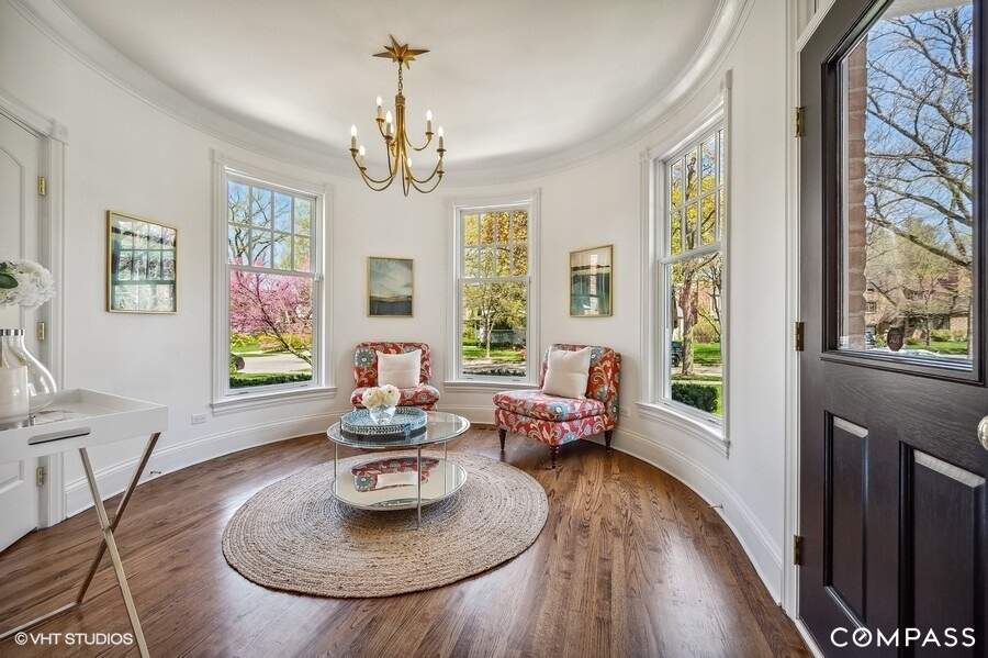 Luxury living space with panoramic Chicago views