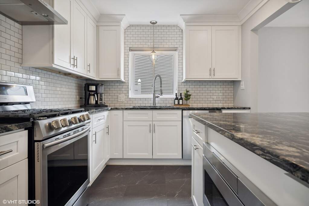 Private full-floor residence detail at Park Tower