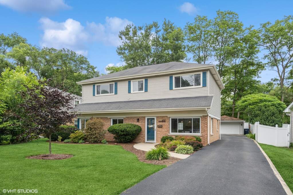 1620 Sawyer Avenue property in Glen Ellyn