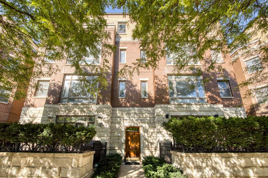 3438 N Ashland Avenue #2N property in Chicago