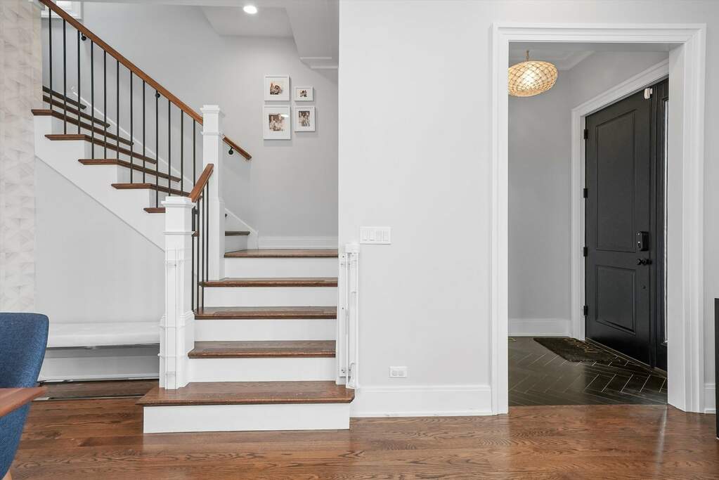Private full-floor residence detail at Park Tower