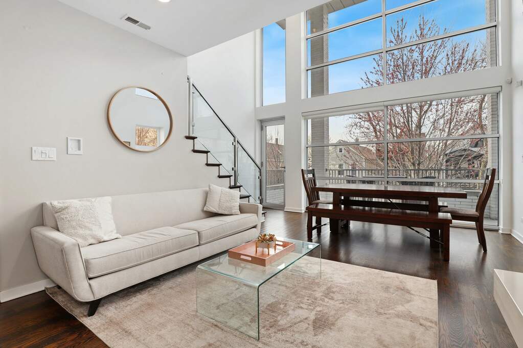 Designer kitchen and refined entertaining spaces