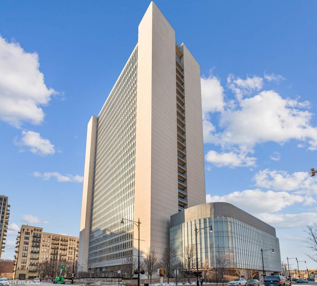 500 W Superior Street #1611 property in Chicago