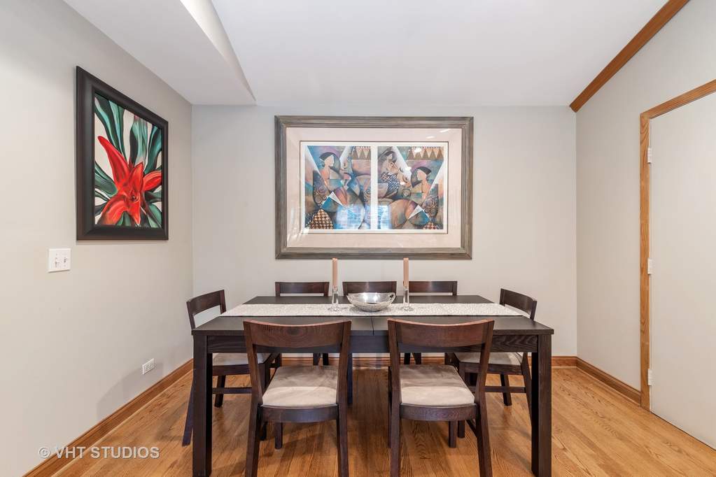 Designer kitchen and refined entertaining spaces