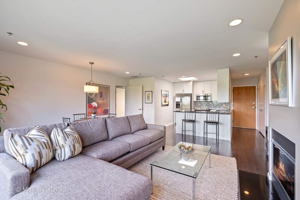Luxury living space with panoramic Chicago views