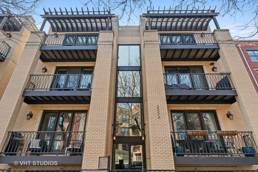 2223 W Wabansia Avenue #1E property in Chicago