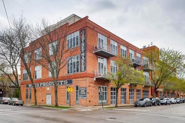 2111 W Churchill Street #309 property in CHICAGO