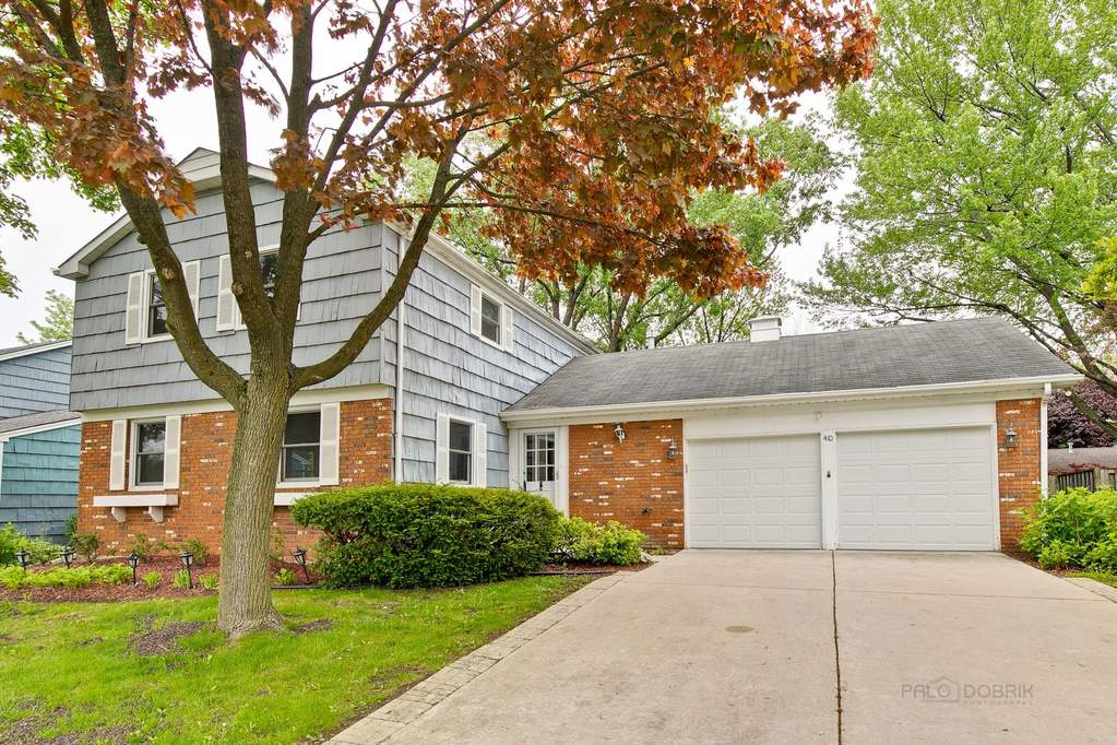 410 Indian Hill Drive property in BUFFALO GROVE