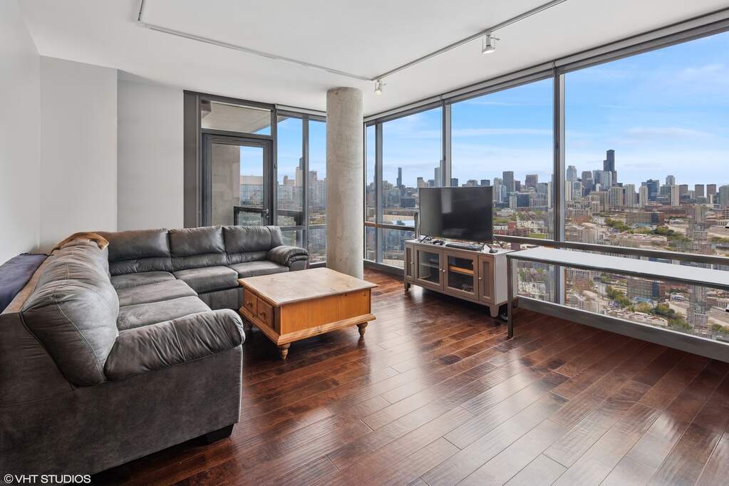 Park Tower penthouse interior at 800 North Michigan Avenue
