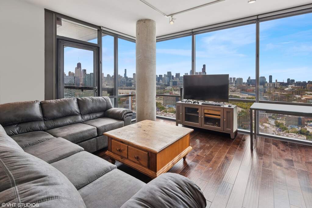 Luxury living space with panoramic Chicago views