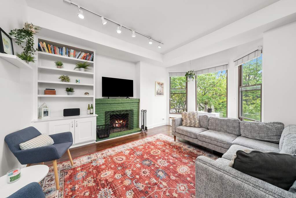 Park Tower penthouse interior at 800 North Michigan Avenue