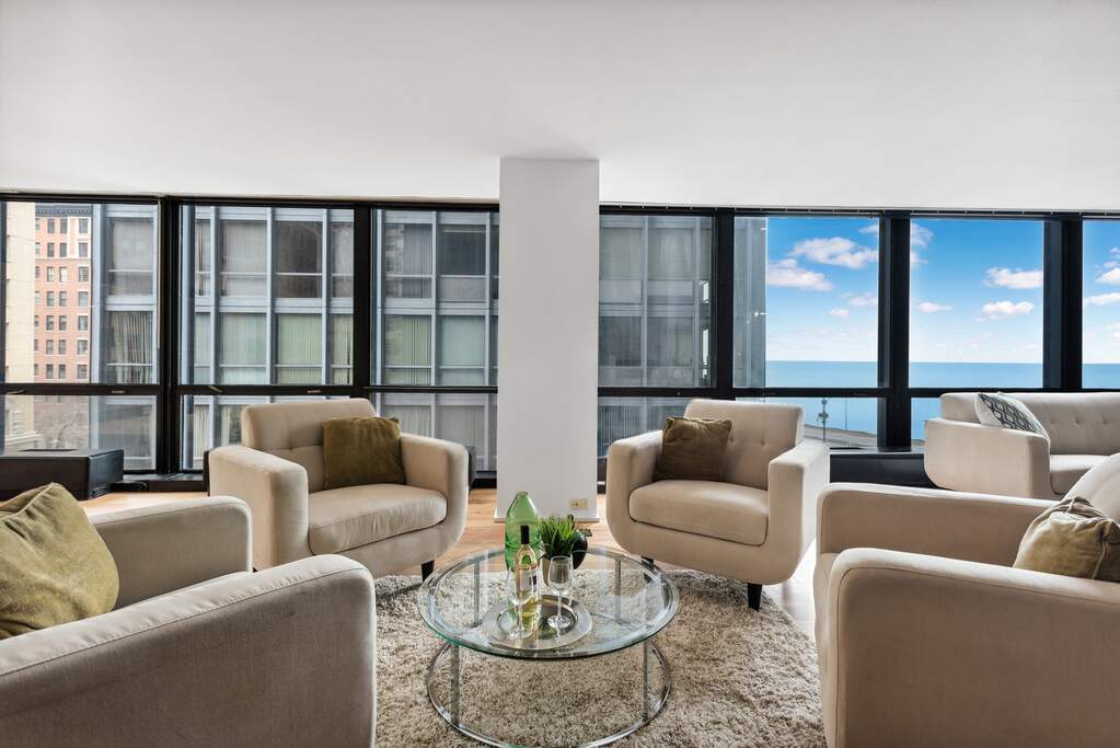 Private full-floor residence detail at Park Tower