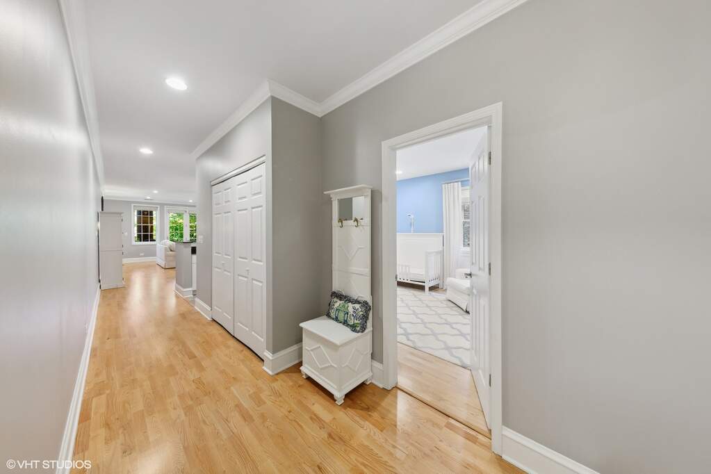 Luxury living space with panoramic Chicago views