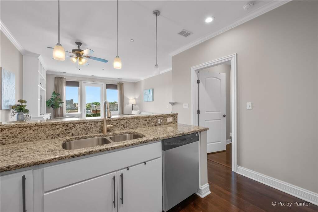 Private full-floor residence detail at Park Tower