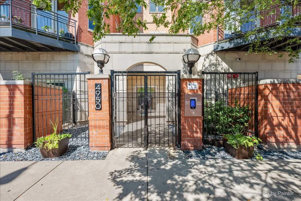 4950 N Western Avenue #4L property in Chicago