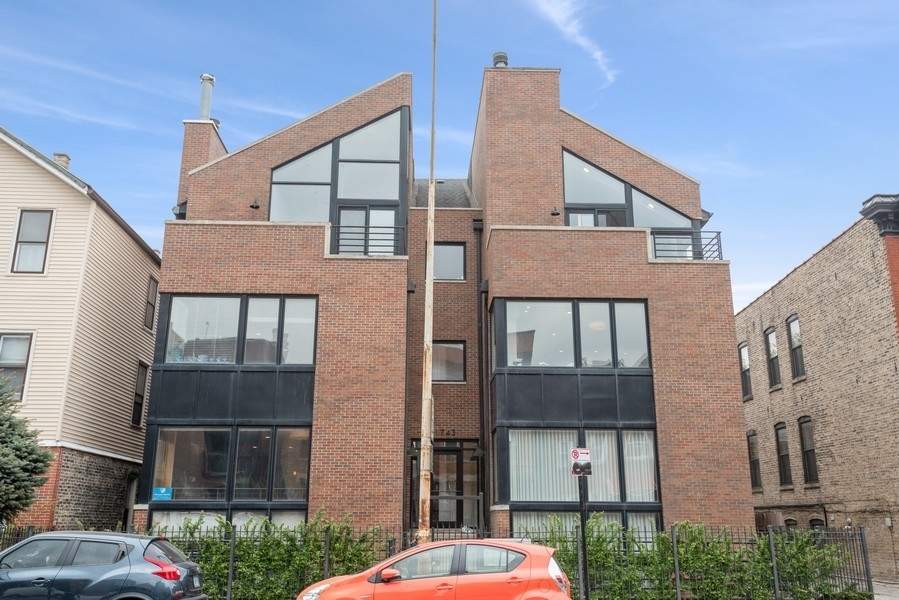 1743 W Augusta Boulevard #2W property in Chicago
