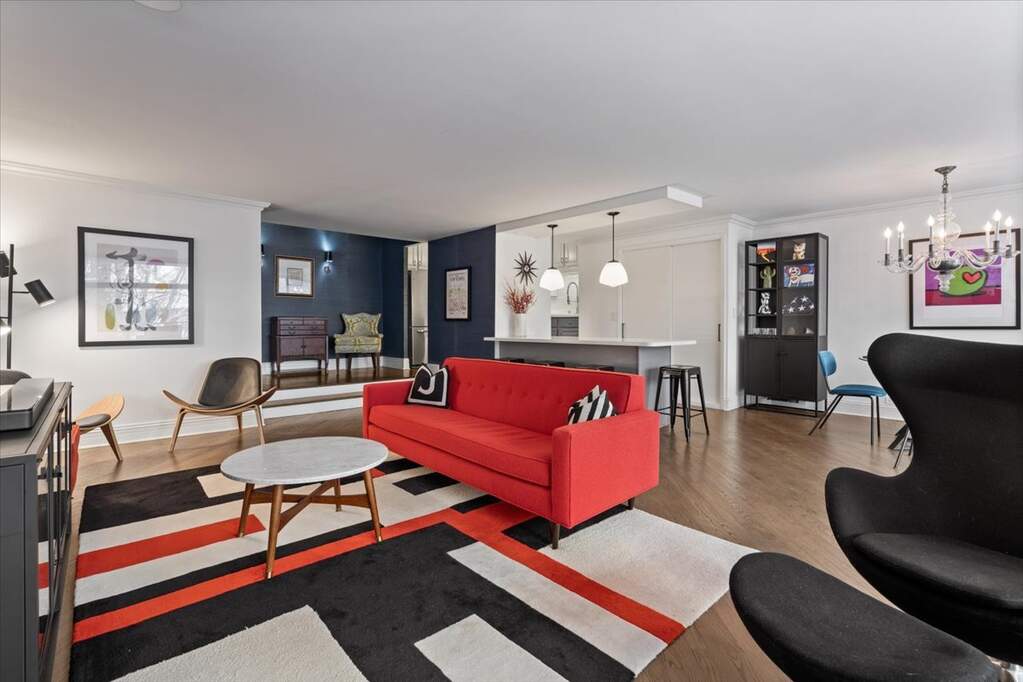 Private full-floor residence detail at Park Tower
