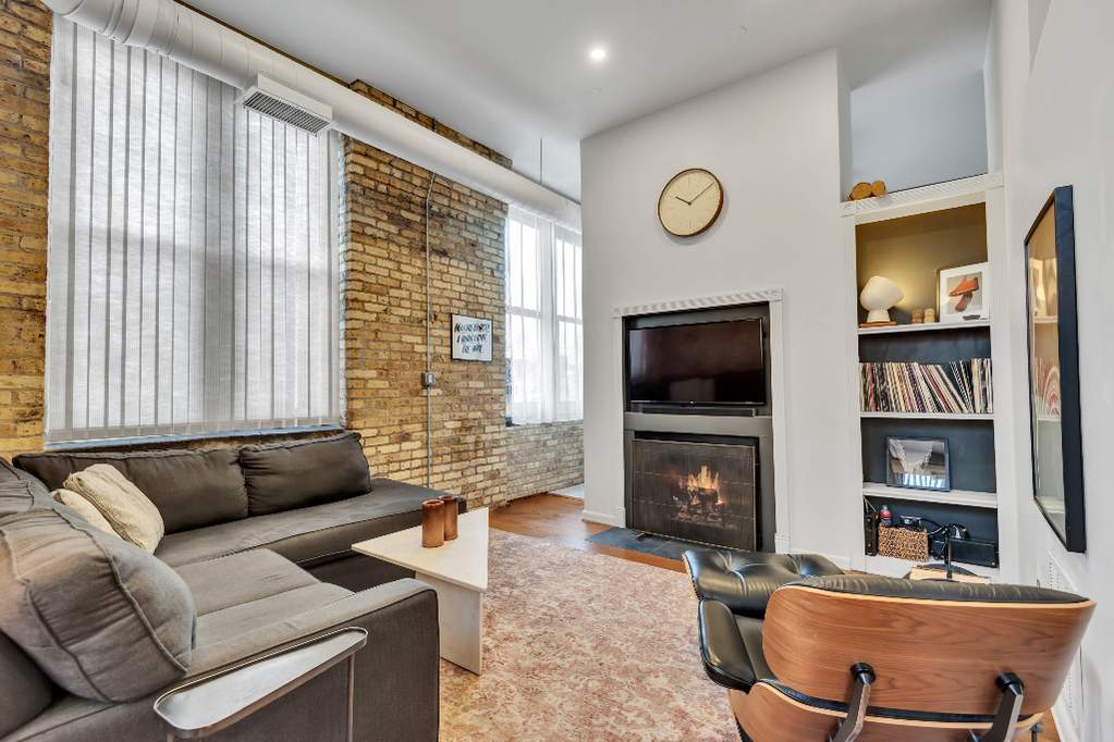 Luxury living space with panoramic Chicago views