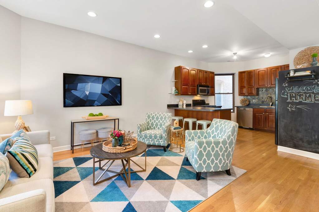 Designer kitchen and refined entertaining spaces