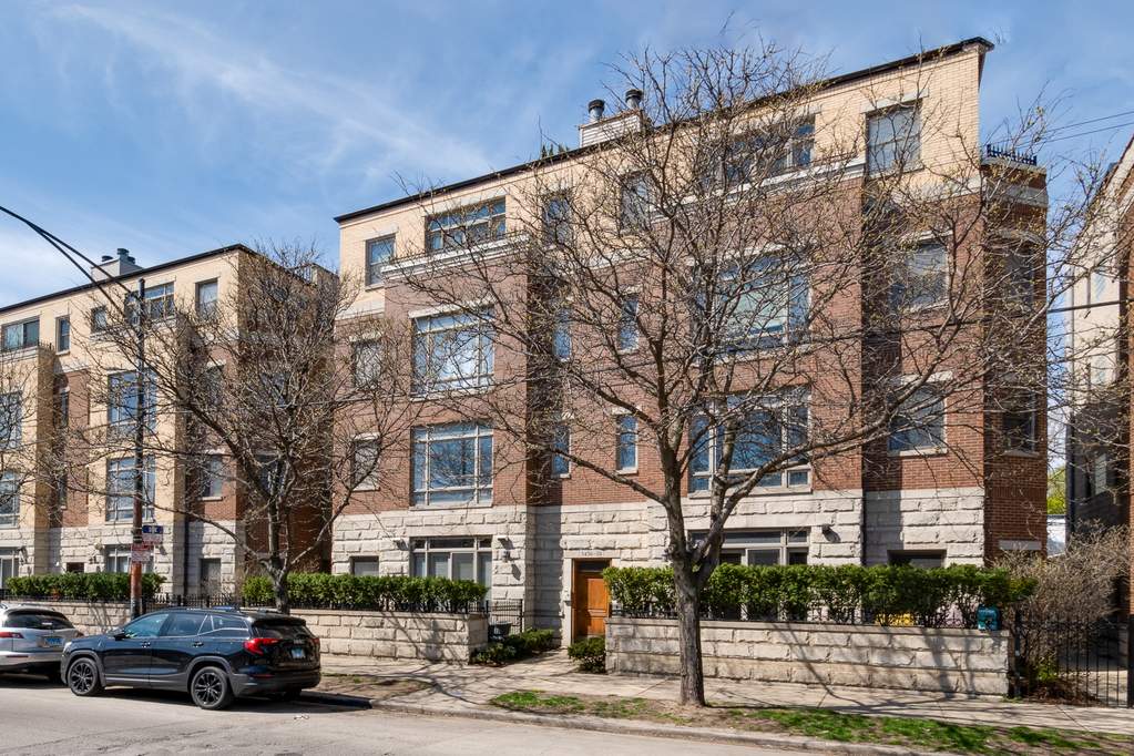 3436 N Ashland Avenue #1S property in Chicago