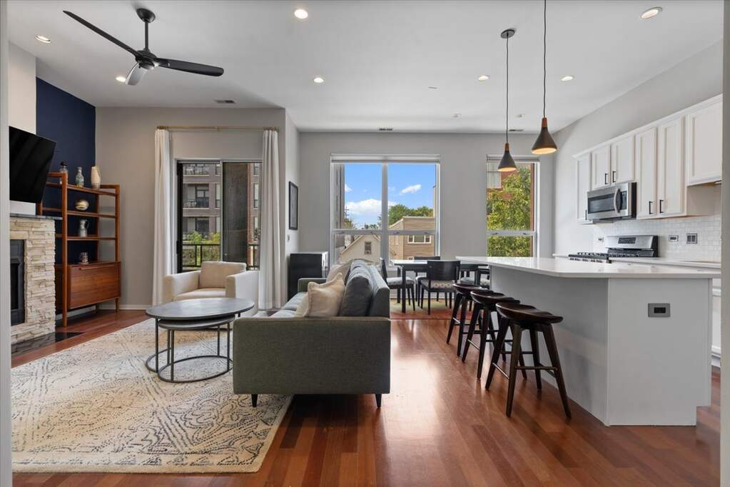 Park Tower penthouse interior at 800 North Michigan Avenue
