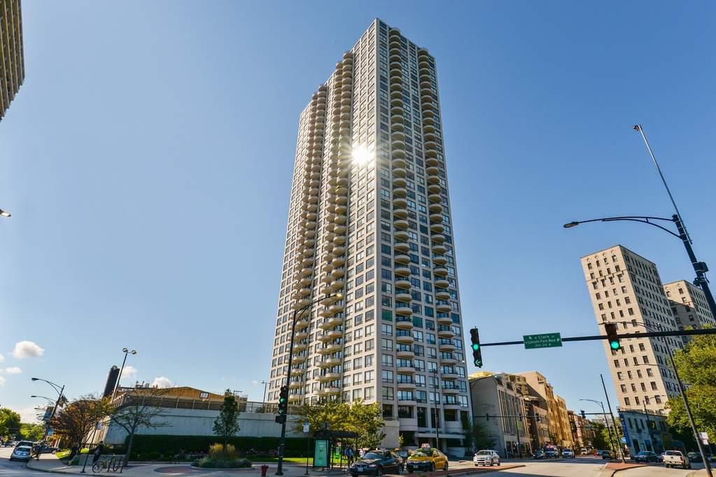 2020 N Lincoln Park West Avenue #30H property in CHICAGO