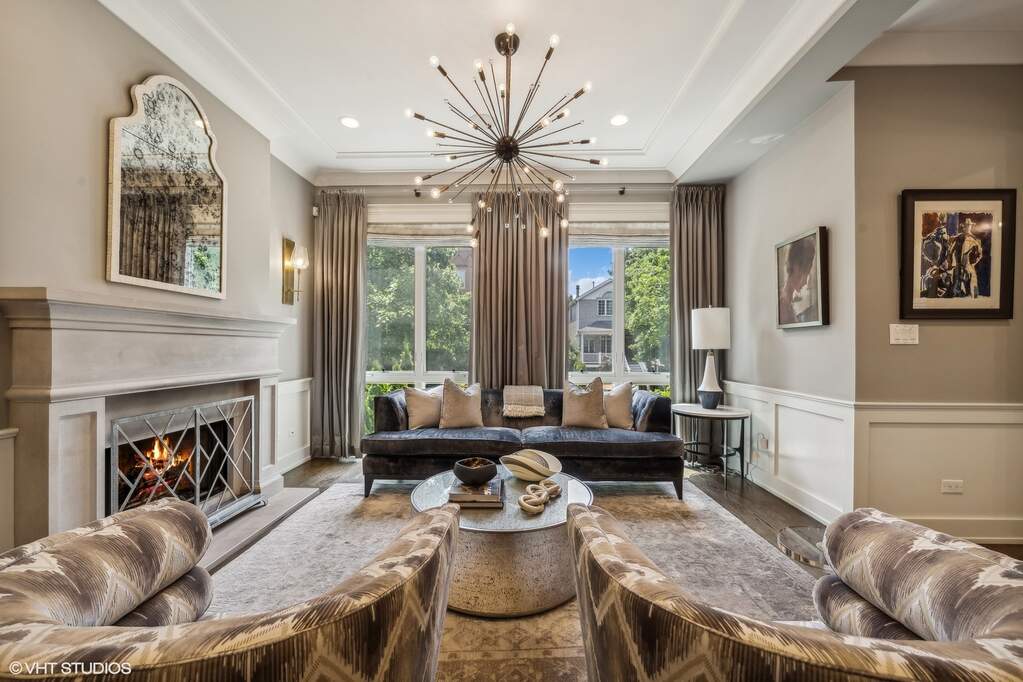 Designer kitchen and refined entertaining spaces