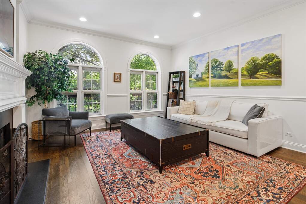 Luxury living space with panoramic Chicago views