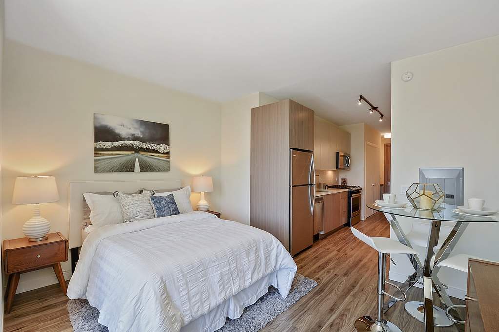 Luxury living space with panoramic Chicago views
