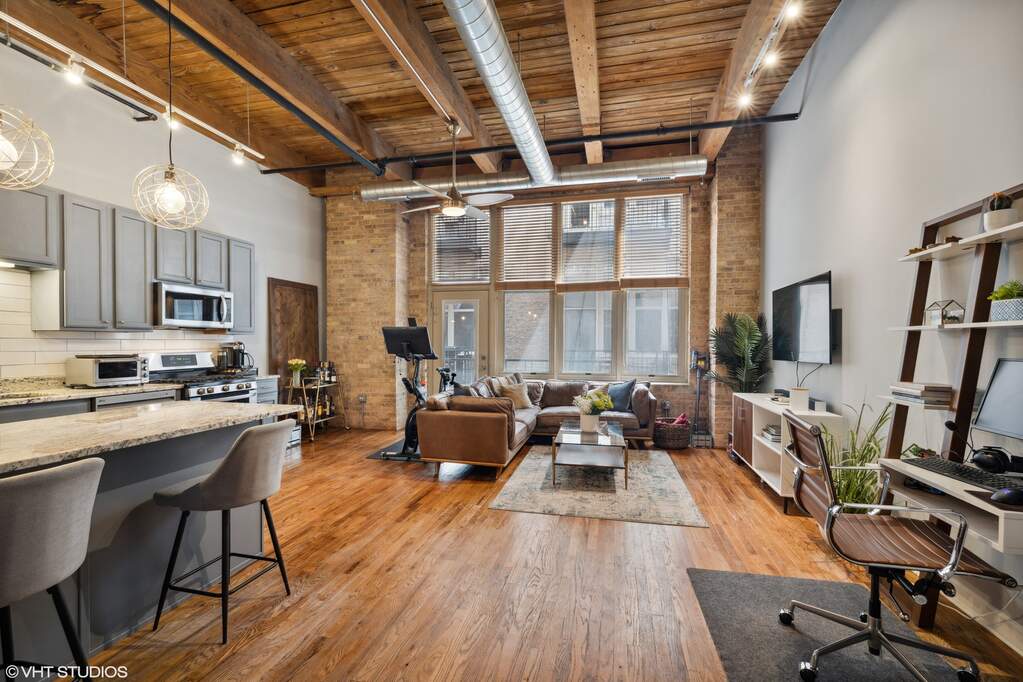 Park Tower penthouse interior at 800 North Michigan Avenue