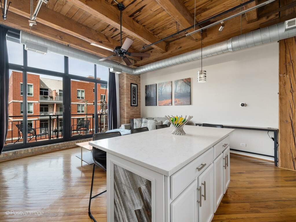 Designer kitchen and refined entertaining spaces
