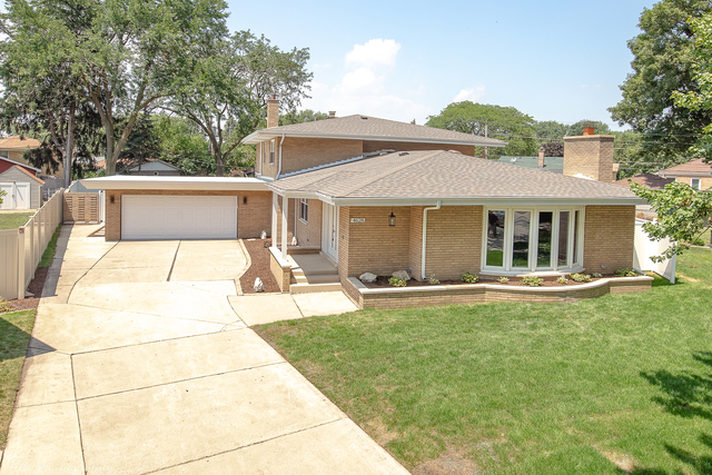 4628 W 99th Place property in OAK LAWN