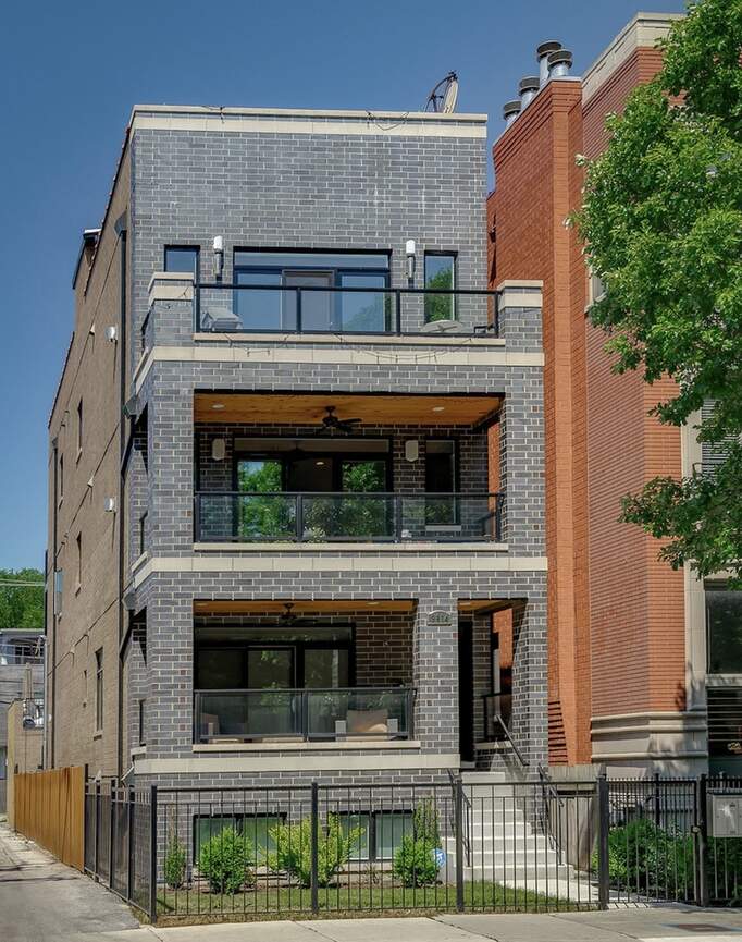3614 N Damen Avenue #1 property in Chicago
